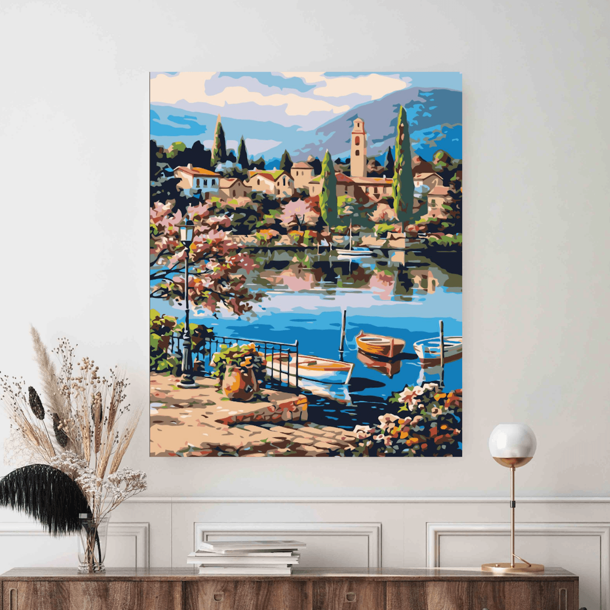 Colectie tablouri pe numere - Vara: Setul include vopsele numerotate, 3 pensule, panza numerotata, agatatoare, imagine de control si pachet pentru impachetat. Optional, poate avea sasiu pentru inramare.