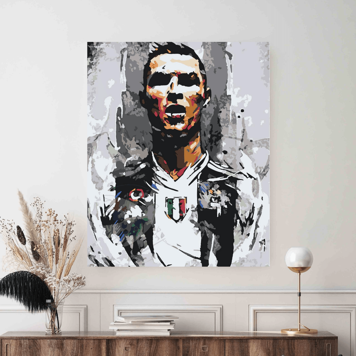 Colectie tablouri pe numere - Sport: Setul include vopsele numerotate, 3 pensule, panza numerotata, agatatoare, imagine de control si pachet pentru impachetat. Optional, poate avea sasiu pentru inramare.