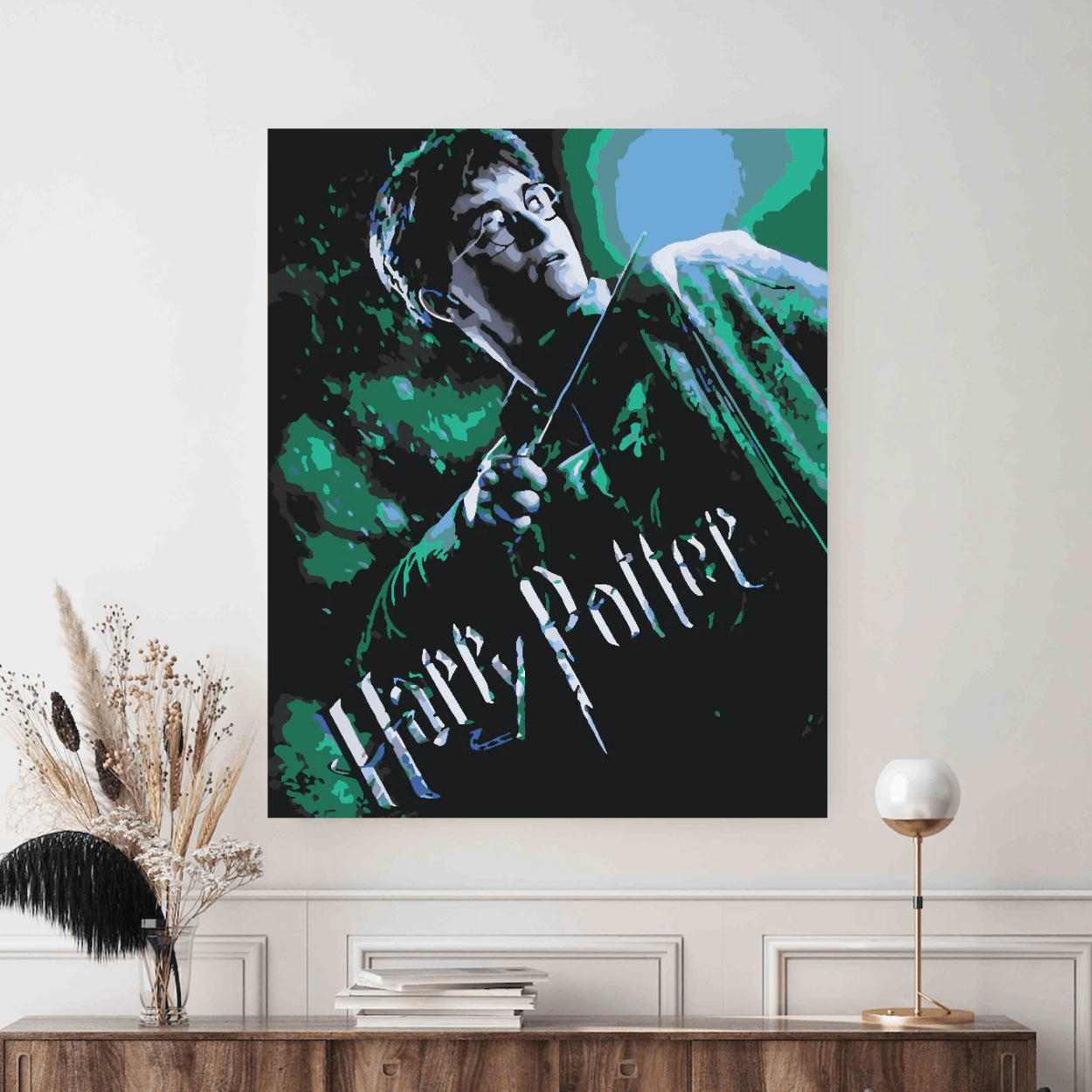 Colectie tablouri pe numere - Harry Potter: Setul include vopsele numerotate, 3 pensule, panza numerotata, agatatoare, imagine de control si pachet pentru impachetat. Optional, poate avea sasiu pentru inramare.