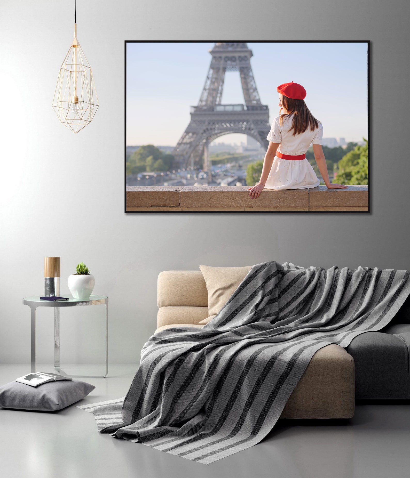Tableau sur toile - Femme à la Tour Eiffel