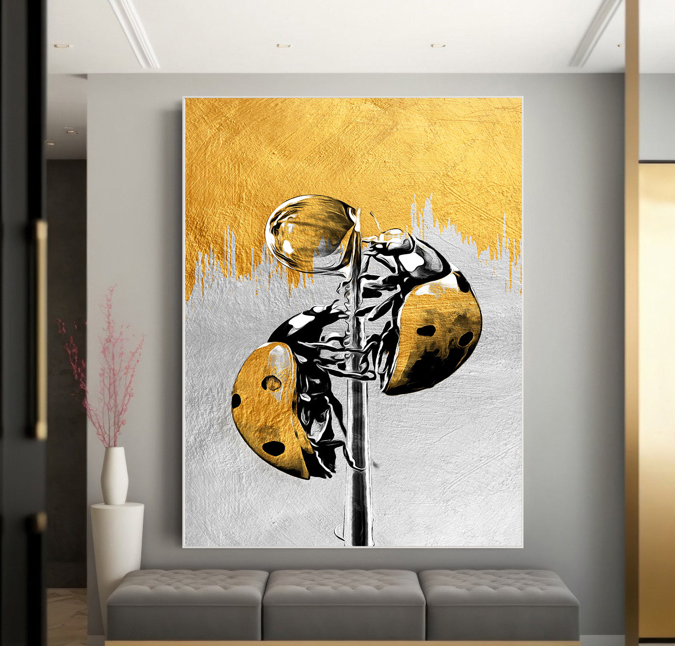 Leinwandbild - Goldener Marienkäfer