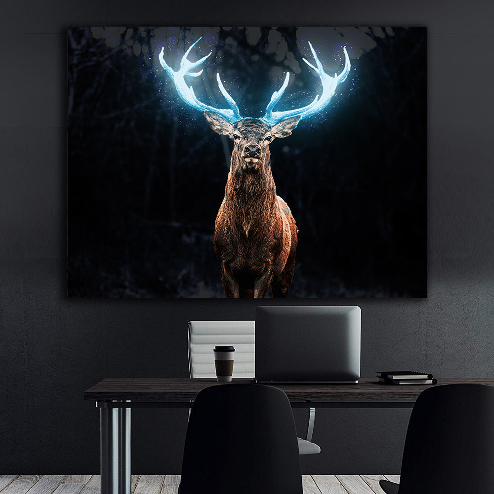Leinwandbild - Hirsch mit blauem Geweih