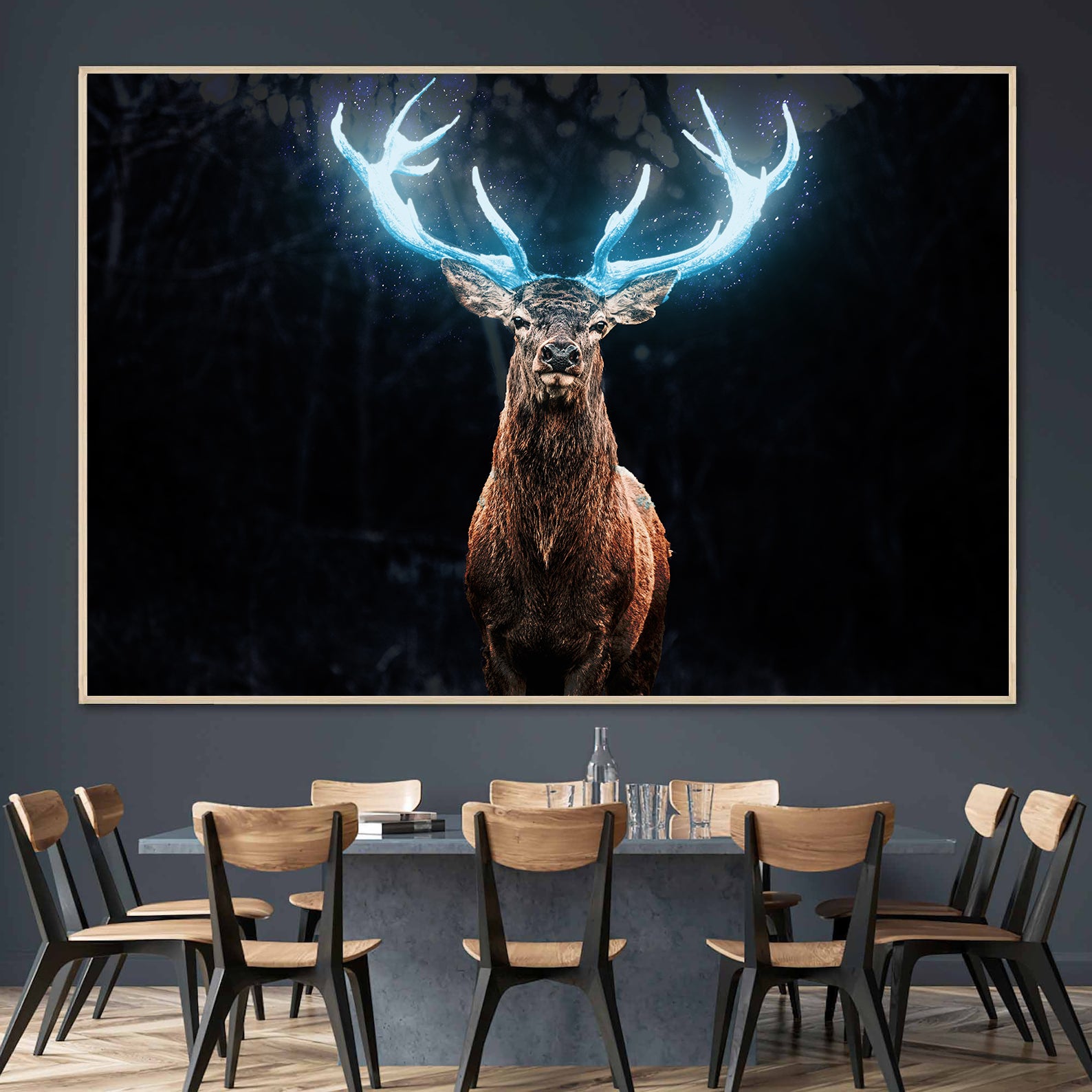 Leinwandbild - Hirsch mit blauem Geweih